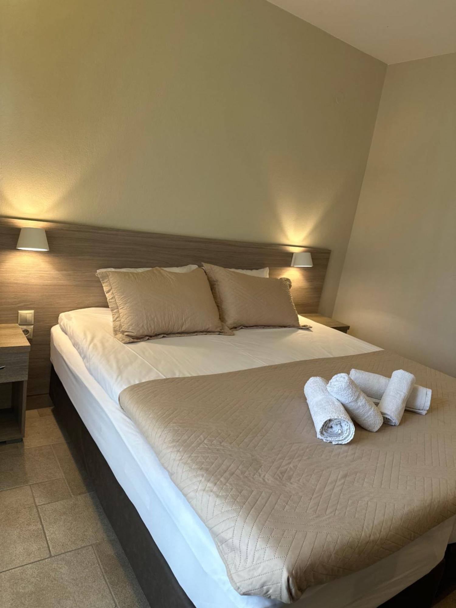 Yulia Luxury Apartments Ouranoupoli Eksteriør bilde